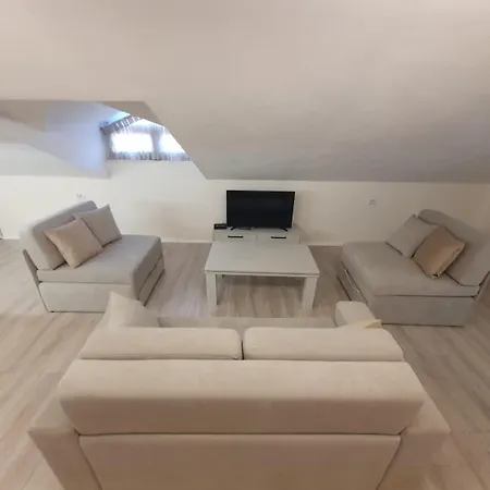The Penthouse Apartment Tirana